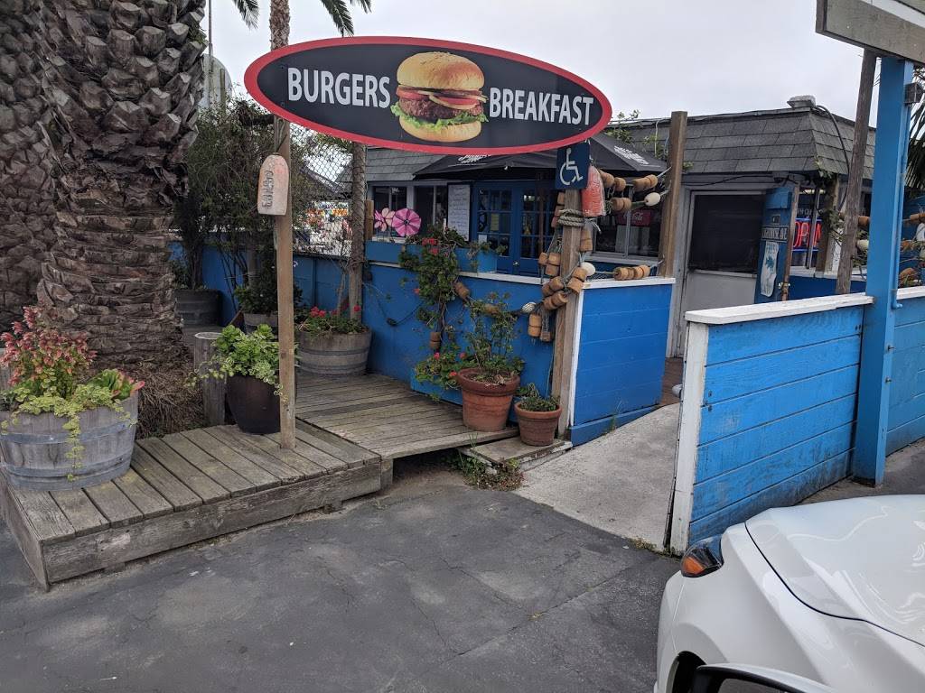 Lighthouse Harbor Grille | restaurant | 7902 CA-1, Moss Landing, CA 95039, USA | 8316333858 OR +1 831-633-3858