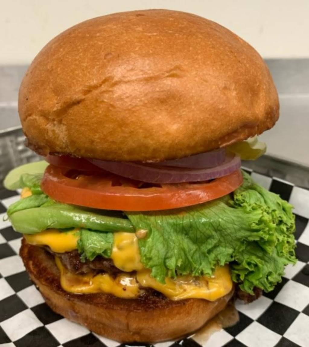 Corner Stone Tavern | restaurant | 103 Stephen St, Lemont, IL 60439, USA | 6308637735 OR +1 630-863-7735