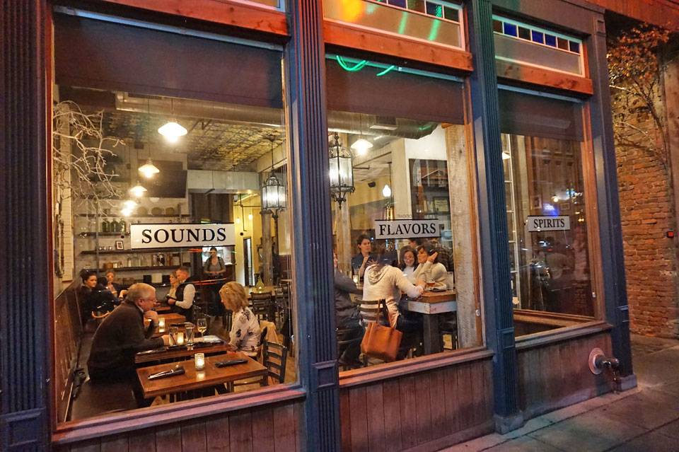 GRAYS on Main | restaurant | 332 Main St, Franklin, TN 37064, USA | 6154353603 OR +1 615-435-3603