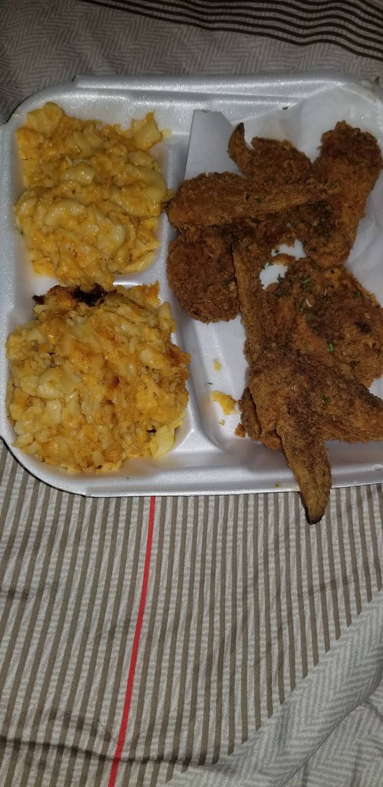 Tay’s Soul Food | restaurant | 901 Bridge St, Philadelphia, PA 19124, USA | 2154377514 OR +1 215-437-7514