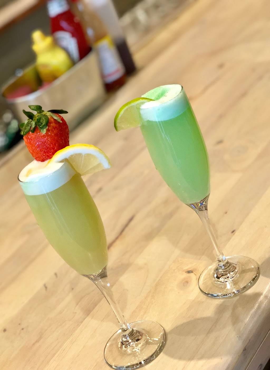 Yoolks On Us | restaurant | 3507, 515 Washington St, Portsmouth, VA 23704, USA | 7573923992 OR +1 757-392-3992