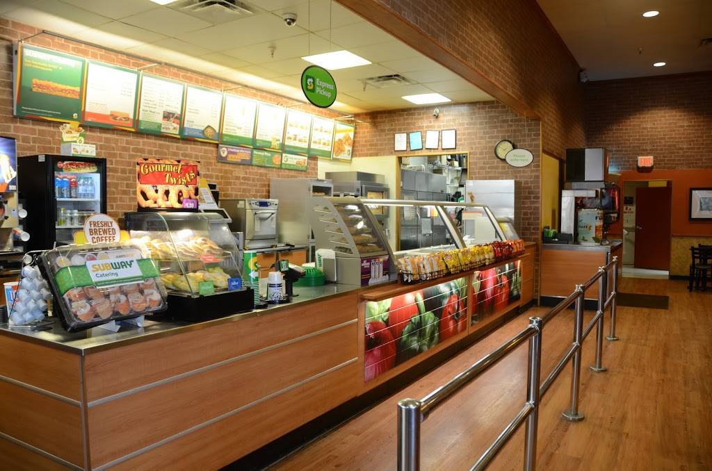 Subway | restaurant | 1626 TN-12 S, Ashland City, TN 37015, USA | 6157922075 OR +1 615-792-2075