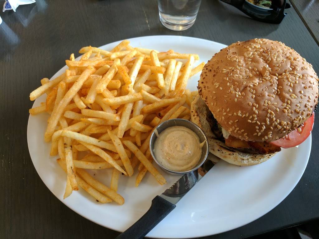 Dejeuner Coco Loco | restaurant | 100 Rue Peel, Montréal, QC H3C 0L8, Canada | 5149320001 OR +1 514-932-0001