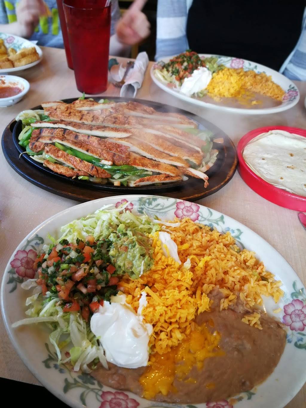 El Tapatio Mexican Restaurant | night club | 8220 Post Rd, North Kingstown, RI 02852, USA | 4012952280 OR +1 401-295-2280