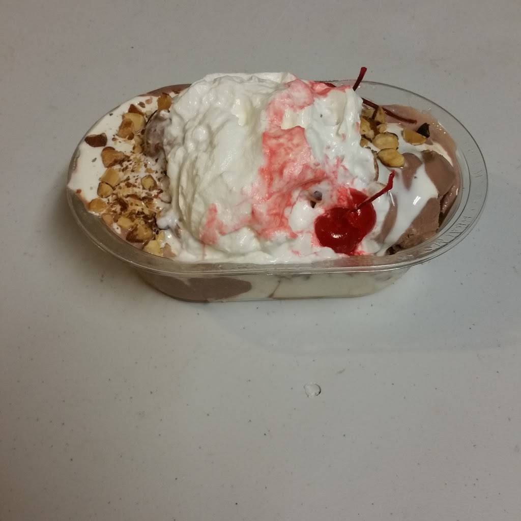 Braums Ice Cream & Burger Restaurant | restaurant | 2506 N, US-75, Sherman, TX 75090, USA | 9038914547 OR +1 903-891-4547