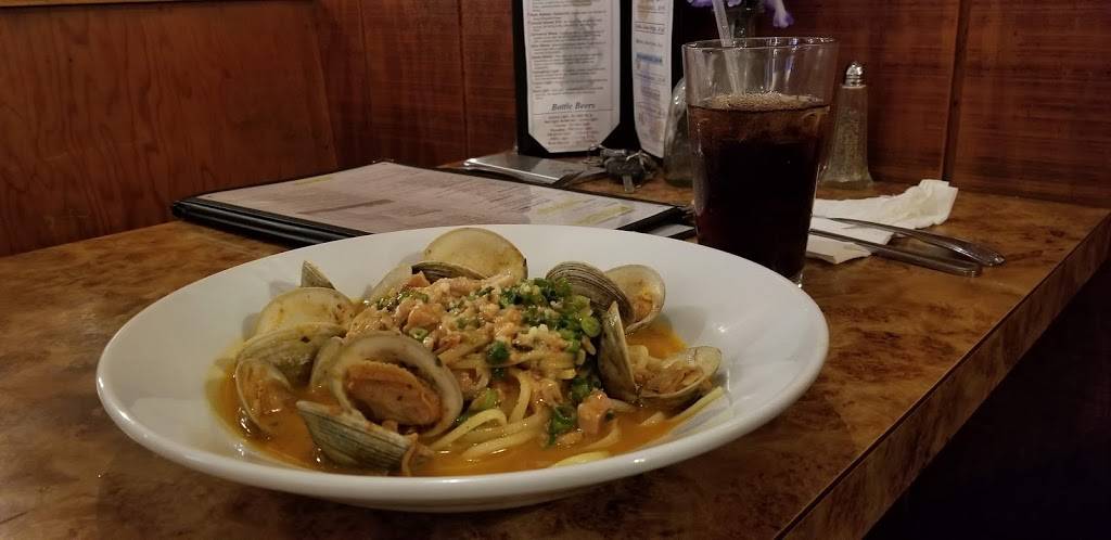 Saltys Pub & Bistro | restaurant | 215 Guideboard Rd, Clifton Park, NY 12065, USA | 5183711120 OR +1 518-371-1120