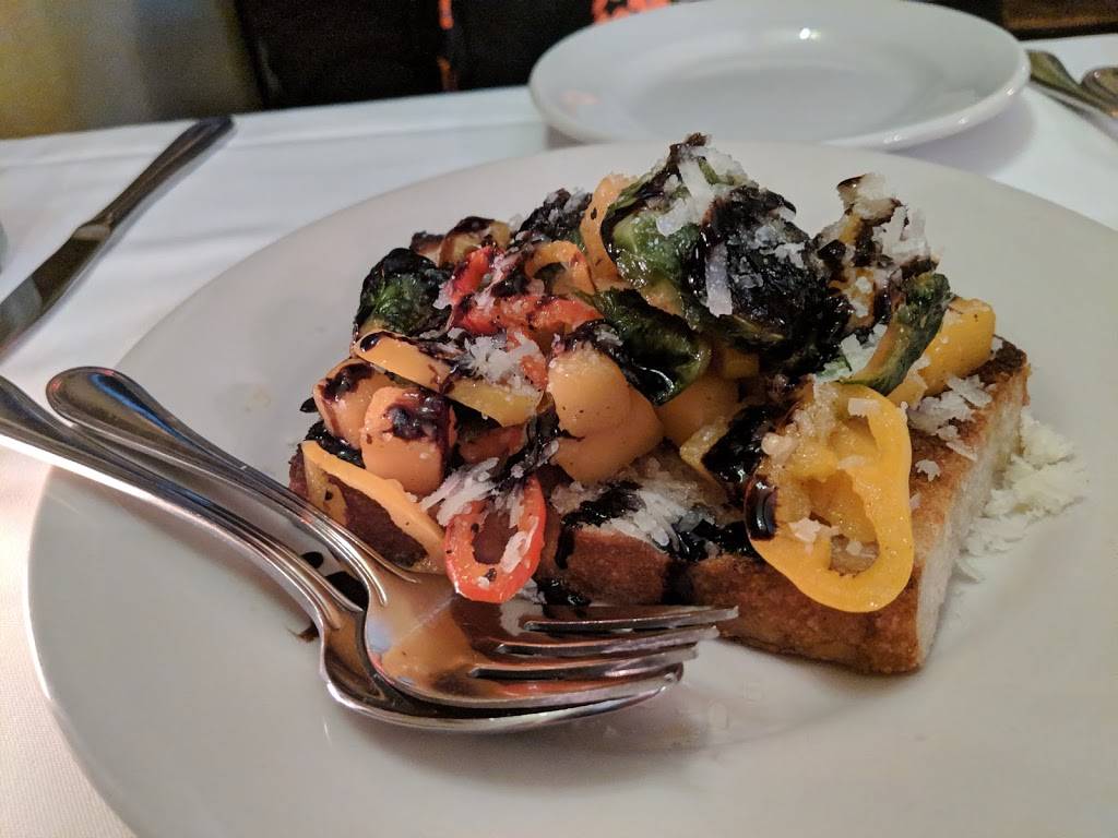 Fulton Five | restaurant | 5 Fulton St, Charleston, SC 29401, USA | 8438535555 OR +1 843-853-5555