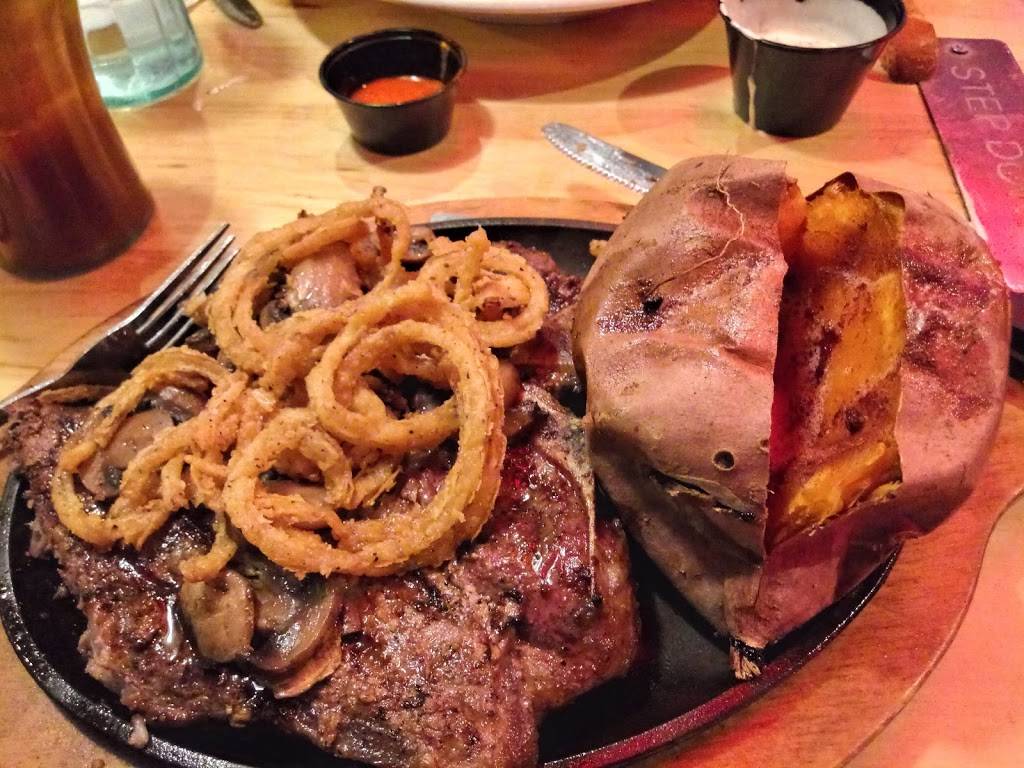 Logans Roadhouse | restaurant | 1320 E Ireland Rd, South Bend, IN 46614, USA | 5742319644 OR +1 574-231-9644