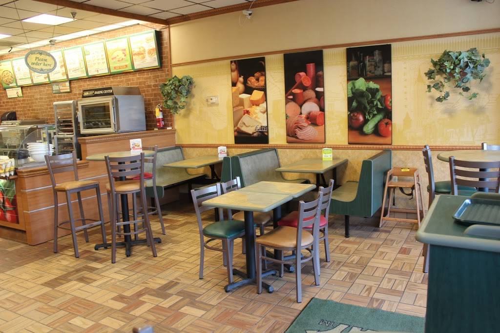 Subway | restaurant | 50040 Governors Dr, Chapel Hill, NC 27517, USA | 9199297979 OR +1 919-929-7979