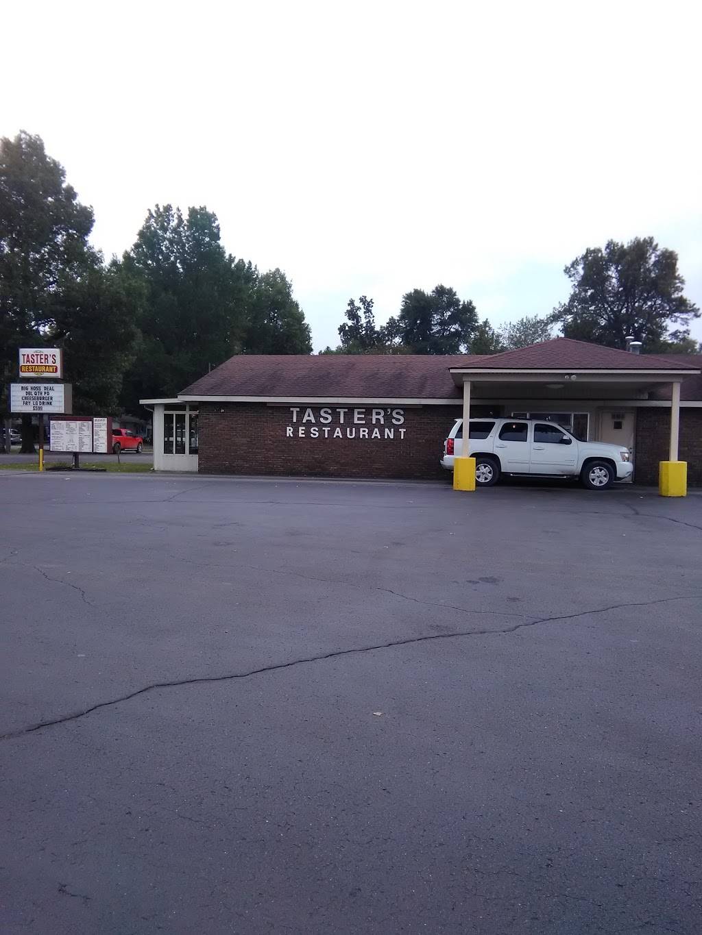 Tasters Restaurant | restaurant | 720 N Martin Ave, East Prairie, MO 63845, USA | 5736495452 OR +1 573-649-5452