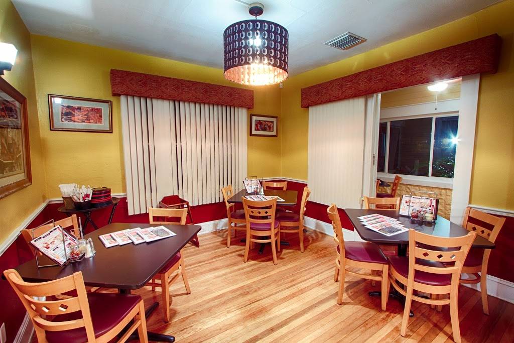 PizzAmoré | restaurant | 722 E 5th Ave, Mt Dora, FL 32757, USA | 3523830092 OR +1 352-383-0092