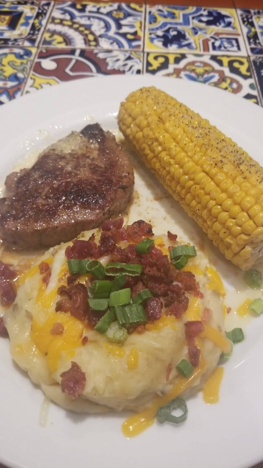 Chilis Grill & Bar | meal takeaway | 6943 38th St, Indianapolis, IN 46254, USA | 3173281767 OR +1 317-328-1767