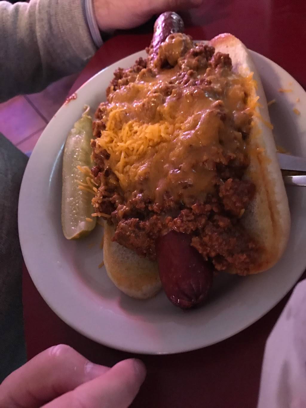 The Red Bar and Grill | restaurant | 416 Beltline Rd, Collinsville, IL 62234, USA | 6182238822 OR +1 618-223-8822