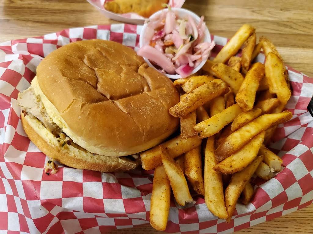 Krazy Chicken International | restaurant | 2301 Fort Henry Dr, Kingsport, TN 37664, USA | 4237652844 OR +1 423-765-2844