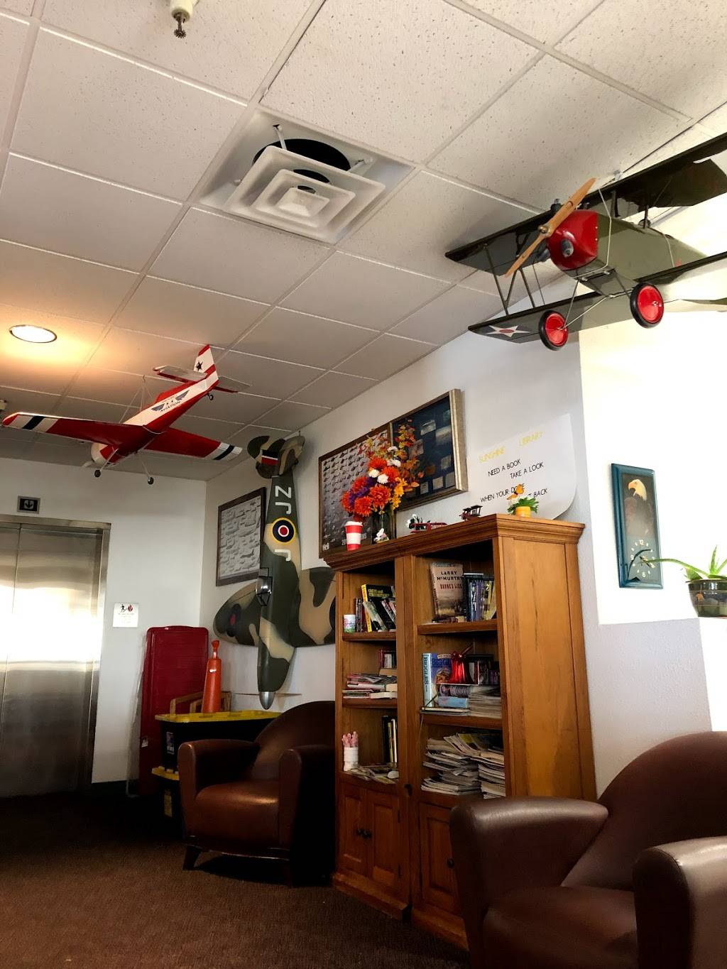 Sunshine & Tailwinds Cafe | restaurant | 2730 Airport Dr, North Las Vegas, NV 89032, USA | 7026440020 OR +1 702-644-0020