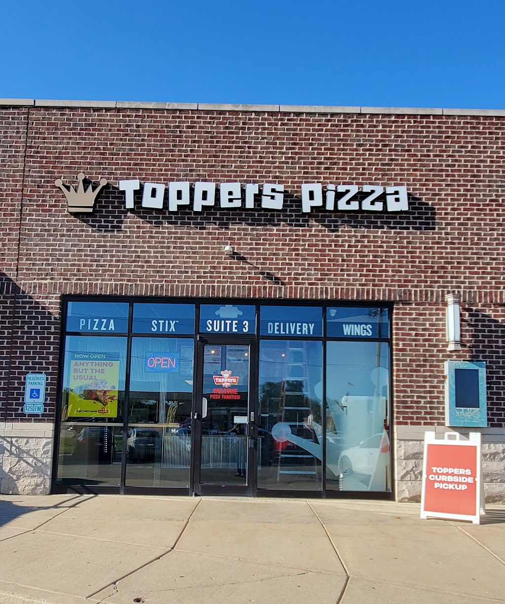 Toppers Pizza | restaurant | 5572 Grand Ave Unit 3, Gurnee, IL 60031, USA | 2244802900 OR +1 224-480-2900