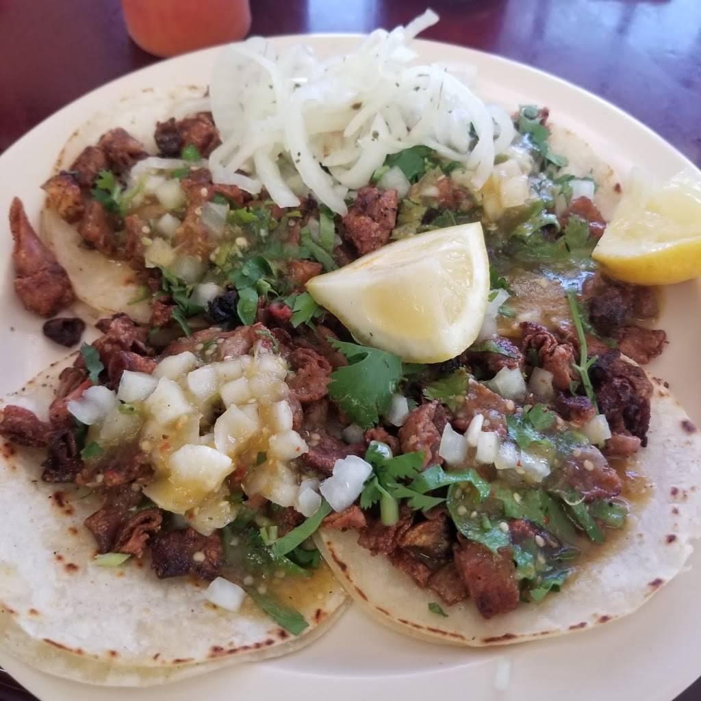 Super Tacos Panchitos | restaurant | Byron St, Corona, CA 92879, USA | 9514446699 OR +1 951-444-6699