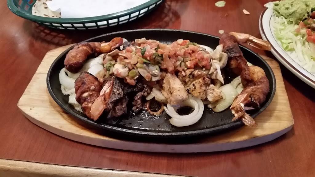 Los Cucos Mexican Restaurant | restaurant | 920 I-10, Seguin, TX 78155, USA | 8303033044 OR +1 830-303-3044