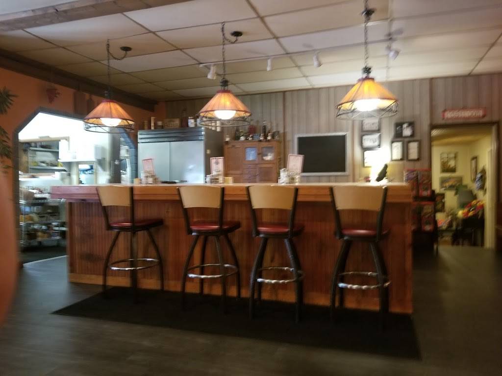 Monroes | restaurant | 110 E Main St, Kingwood, WV 26537, USA | 3043293354 OR +1 304-329-3354