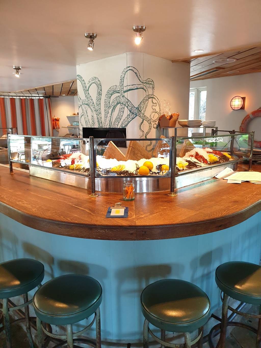 The Optimist | restaurant | 914 Howell Mill Rd, Atlanta, GA 30318, USA | 4044776260 OR +1 404-477-6260