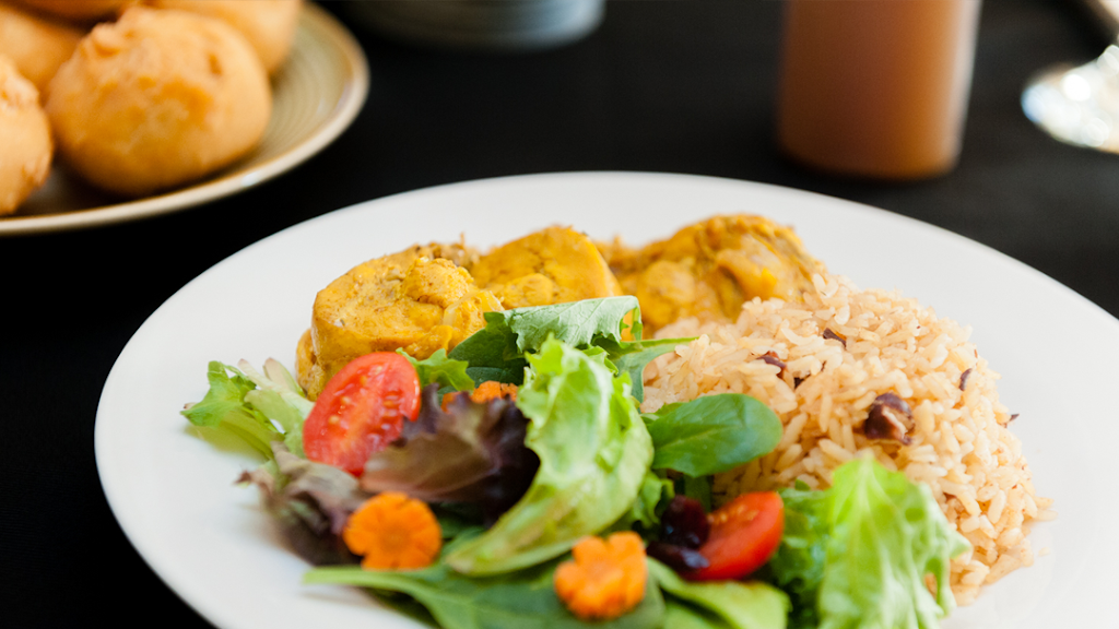 Kingston Kafe | restaurant | 730 Barnum Avenue Cutoff, Stratford, CT 06614, USA | 2035405825 OR +1 203-540-5825