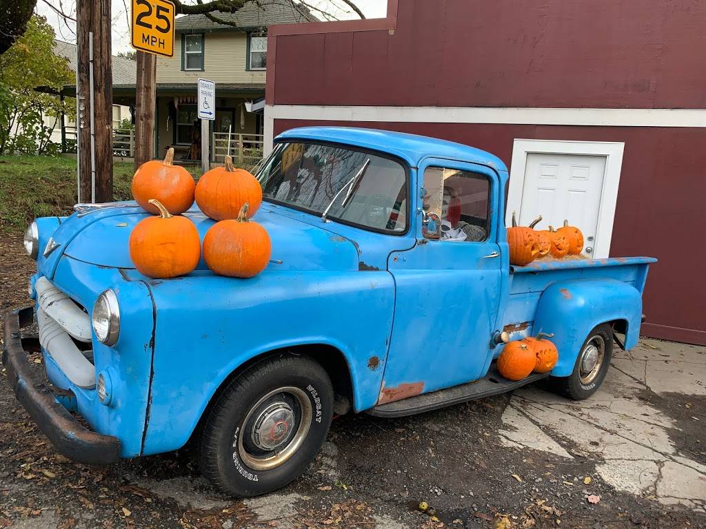 Historic Springdale Pub | restaurant | 32302 E Historic Columbia River Hwy, Corbett, OR 97019, USA | 5036952676 OR +1 503-695-2676