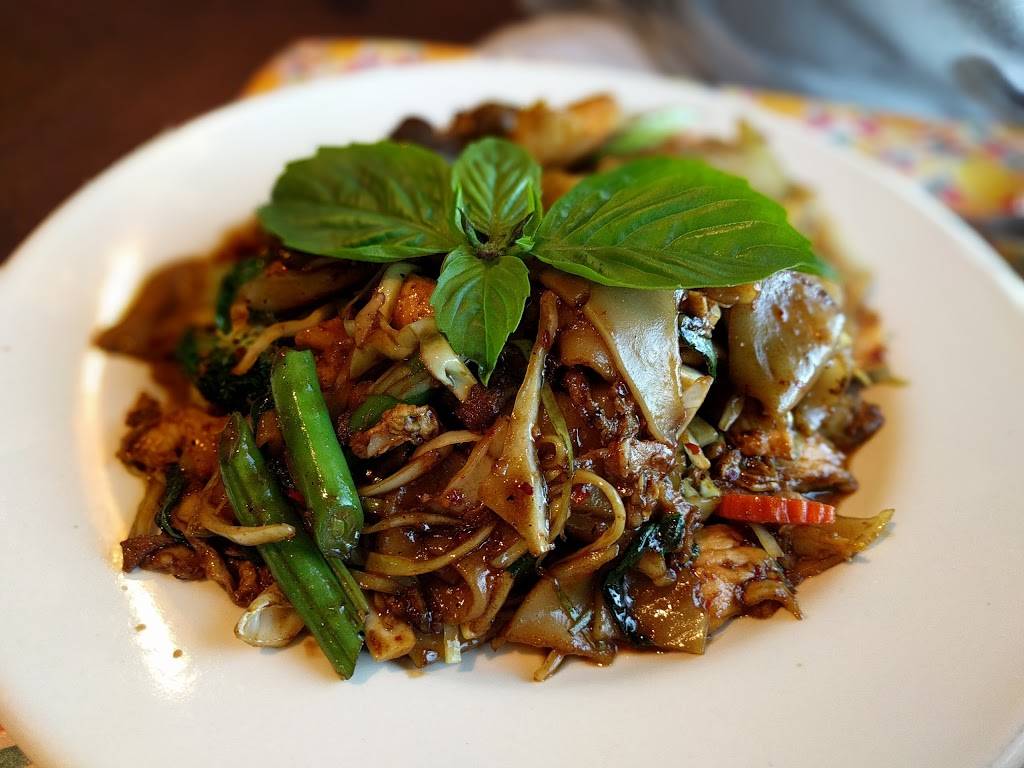 Ban Thai | restaurant | 2936 Niles Ave, St Joseph, MI 49085, USA | 2699832989 OR +1 269-983-2989