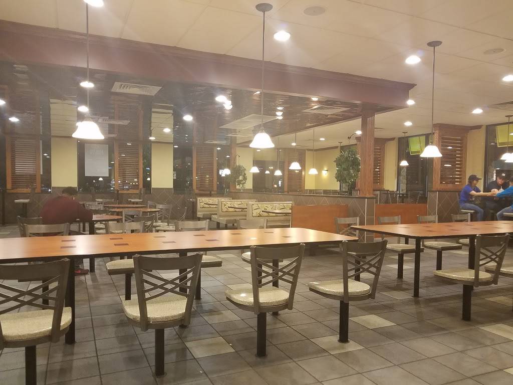 McDonalds | cafe | 30 Commerce St, Wisconsin Dells, WI 53965, USA | 6082547618 OR +1 608-254-7618