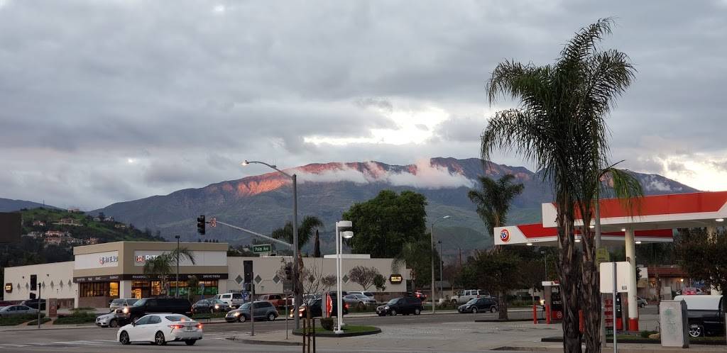 Starbucks | cafe | 310 S Palm Ave, Santa Paula, CA 93060, USA | 8055258082 OR +1 805-525-8082