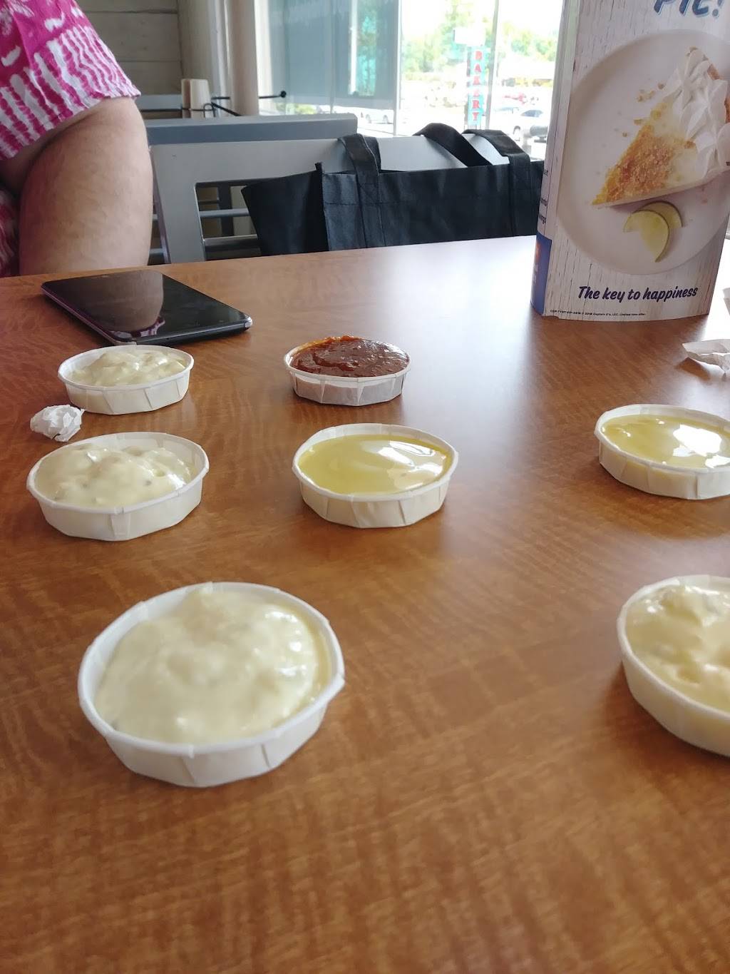 Captain Ds | restaurant | 3446 Lebanon Pike, Hermitage, TN 37076, USA | 6158836257 OR +1 615-883-6257