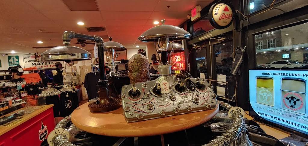 Hogs & Heifers | restaurant | 201 N 3rd St, Las Vegas, NV 89101, USA | 7026761457 OR +1 702-676-1457