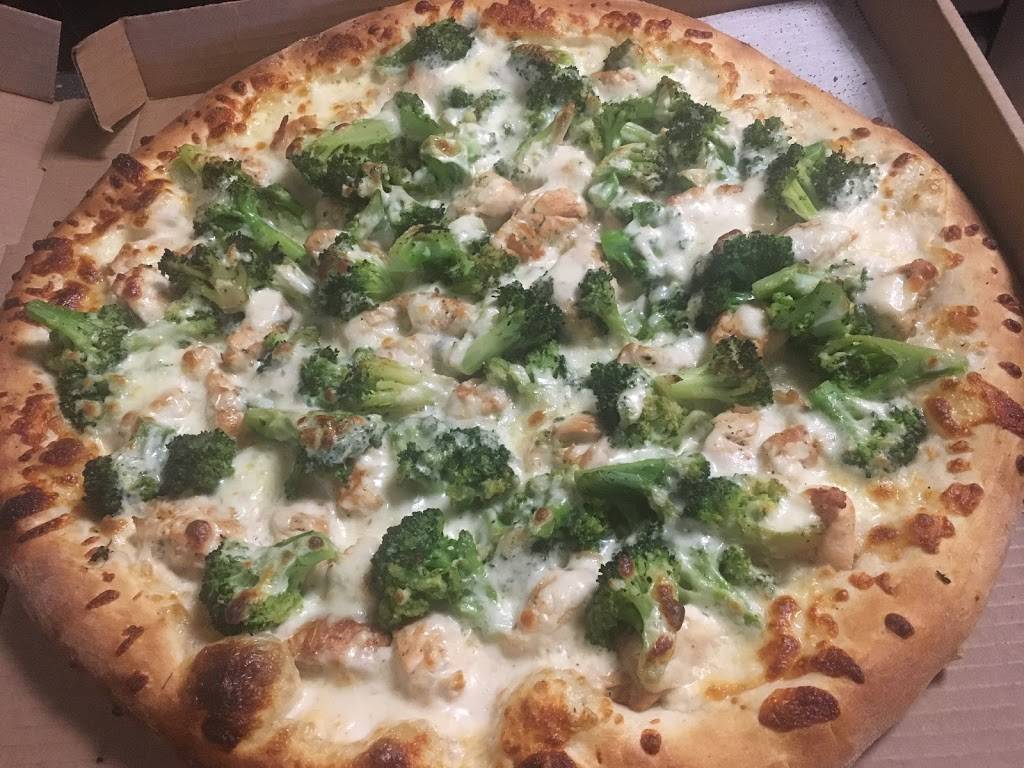 Dinos Pizzeria | restaurant | 62 Lambert St, Medford, MA 02155, USA | 7813911520 OR +1 781-391-1520