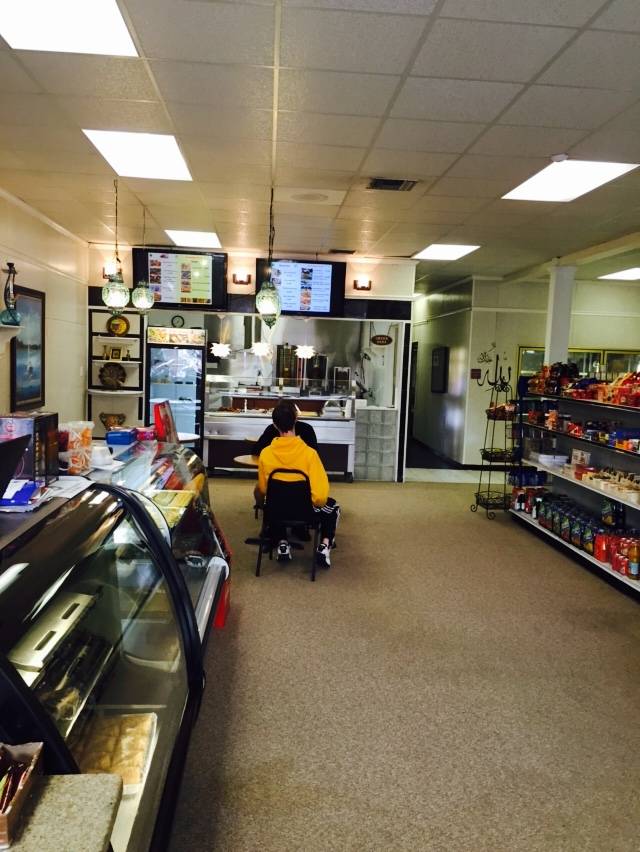 AL Madina Grocery & Deli | restaurant | 662 Oakfield Dr, Brandon, FL 33511, USA | 8136847062 OR +1 813-684-7062