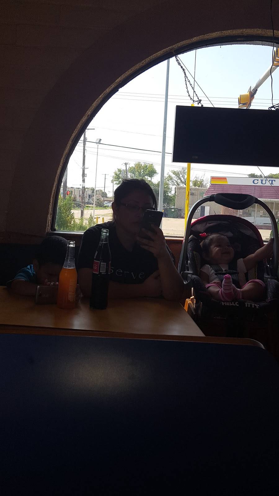 Pollo Regio | restaurant | 2575 Walnut Hill Ln, Dallas, TX 75229, USA | 2149027400 OR +1 214-902-7400