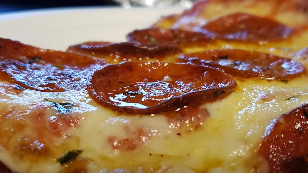 Bellizzis Pizza Joint | restaurant | 1600 Coburg Rd Suite 2, Eugene, OR 97401, USA | 5416869996 OR +1 541-686-9996