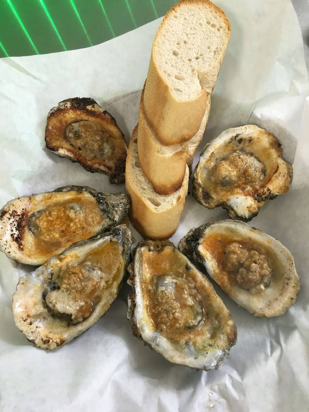 Mikes Seafood | restaurant | 9449 Highway 6 South, Houston, TX 77083, USA | 2818798500 OR +1 281-879-8500