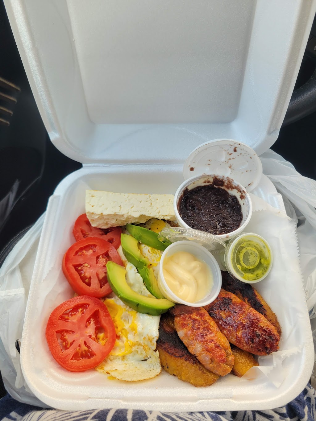 Karlitas Cafe | restaurant | 319 Overseas Hwy, Key West, FL 33040, USA | 3053995842 OR +1 305-399-5842