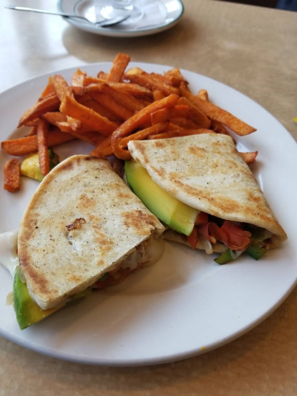 Corkys | restaurant | 2537 Grand Concourse, Bronx, NY 10468, USA | 7189332484 OR +1 718-933-2484