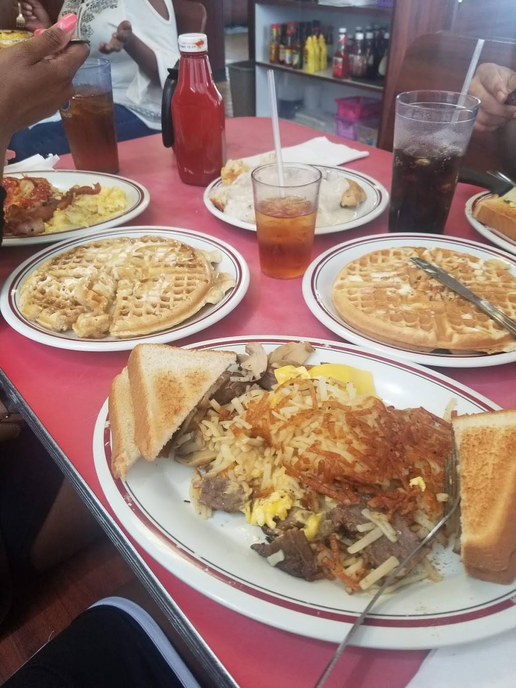 Huddle House | restaurant | 218 N Ron McNair Blvd, Lake City, SC 29560, USA | 8433945195 OR +1 843-394-5195