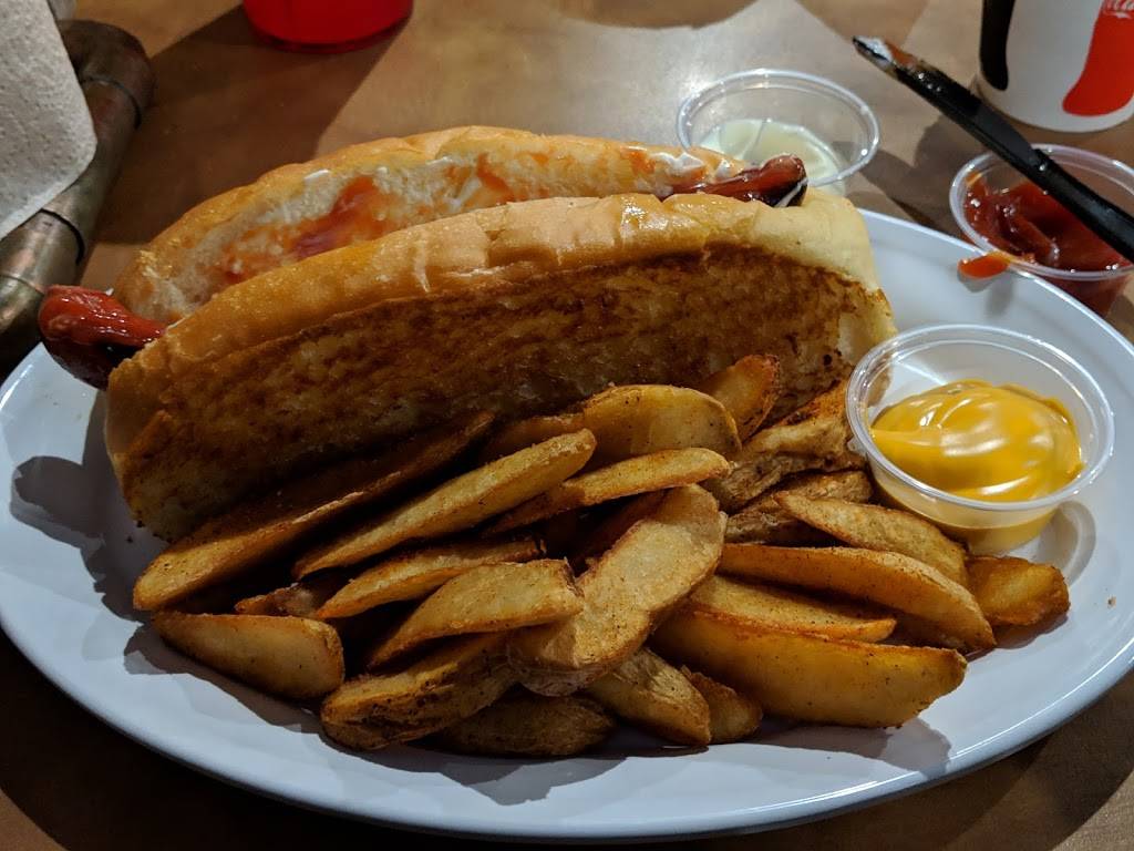 Fuddruckers | restaurant | 1740 Travis Blvd, Fairfield, CA 94533, USA | 7074292337 OR +1 707-429-2337