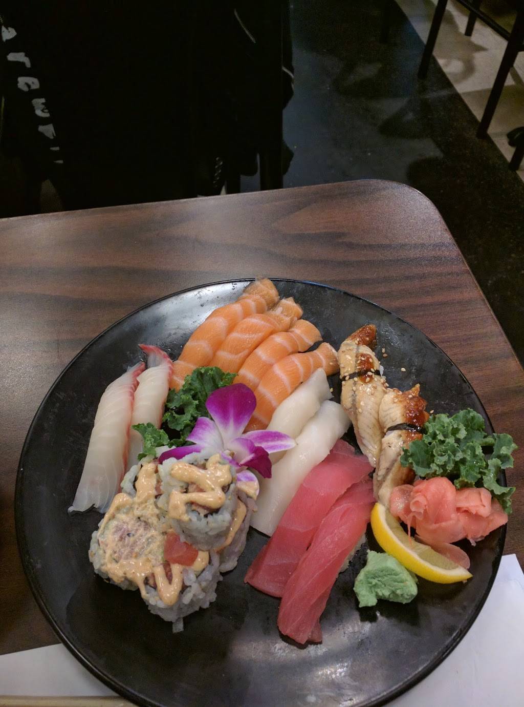 Sushi Family Express | restaurant | 3548 Union St, Flushing, NY 11354, USA | 7183212231 OR +1 718-321-2231