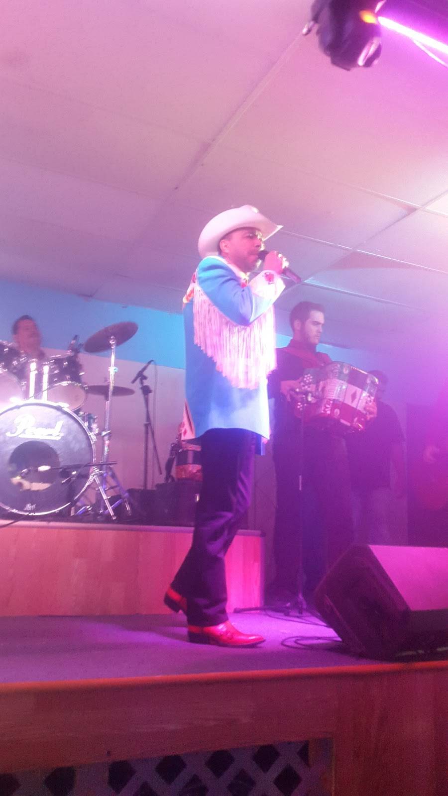 Remmys | Nightclub, Sports Bar, Restaurant | night club | 3180 Lancaster Dr NE, Salem, OR 97305, USA | 9712181589 OR +1 971-218-1589