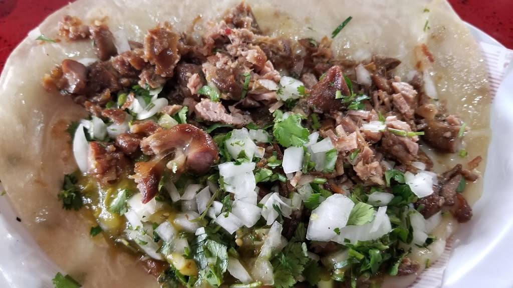 Tacos El Chino | restaurant | 22710, Ensenada - Rosarito 286, Predios Urbanos, 22710 Rosarito, B.C., Mexico | 016611256842 OR +52 661 125 6842