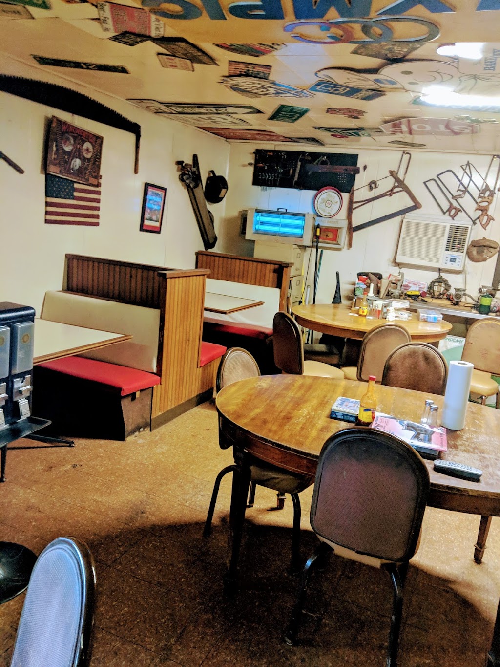 Peter Mays House of Kielbasa | restaurant | 1654 Bristol Ave, Kansas City, MO 64126, USA | 8162319850 OR +1 816-231-9850