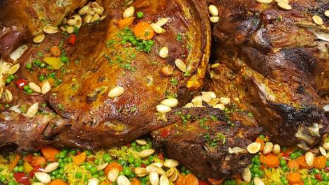 Queen Sweets And Mediterranean Grill | restaurant | 4107 N Cherry St suite c, Kansas City, MO 64116, USA | 8164628252 OR +1 816-462-8252