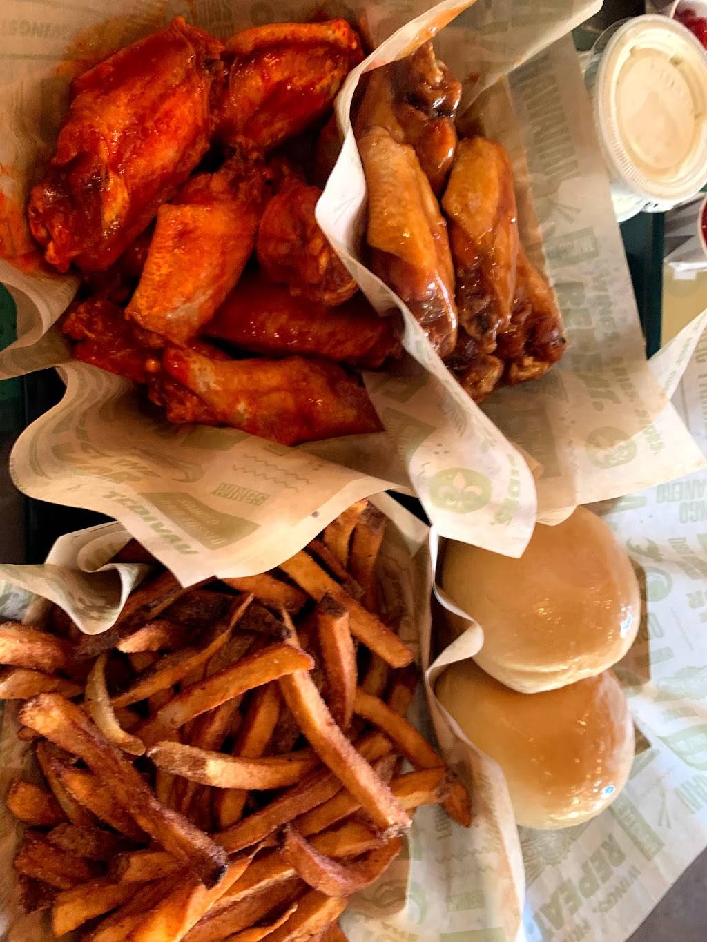 Wingstop | restaurant | 2410 Bay Area Blvd, Houston, TX 77058, USA | 2812809464 OR +1 281-280-9464