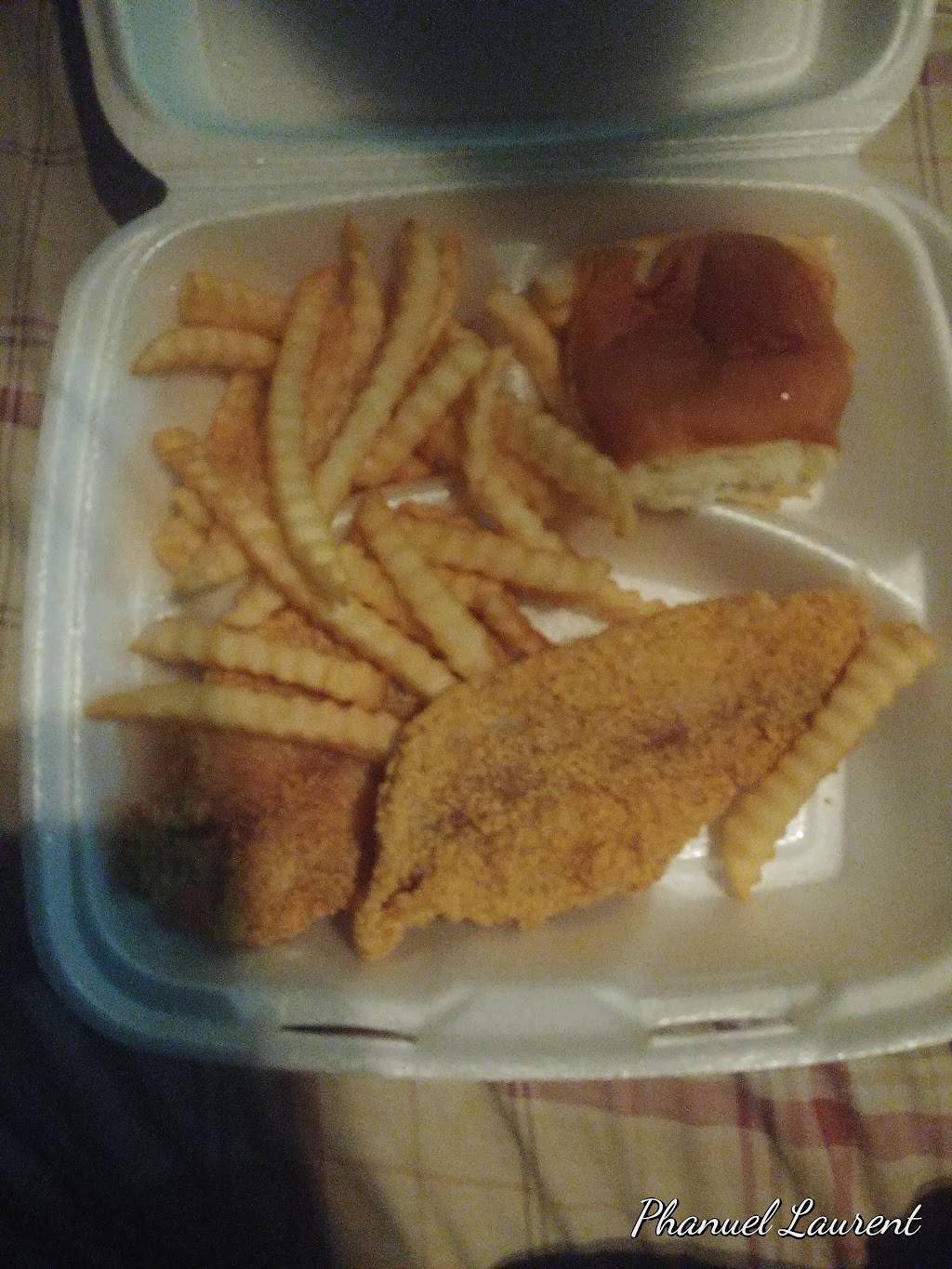 Williams Chicken Twelve | restaurant | 2955 Walnut Hill Ln, Dallas, TX 75229, USA | 2143538888 OR +1 214-353-8888