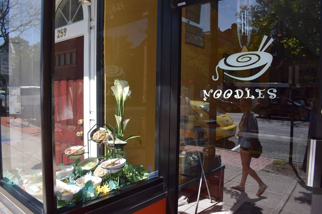 Noodles Restaurant | restaurant | 257 Main St, Northampton, MA 01060, USA | 4135874070 OR +1 413-587-4070