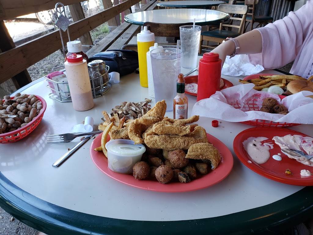 Big Smiths Bar-B-Q | restaurant | 4858 TX-154, Sulphur Springs, TX 75482, USA | 9034381547 OR +1 903-438-1547