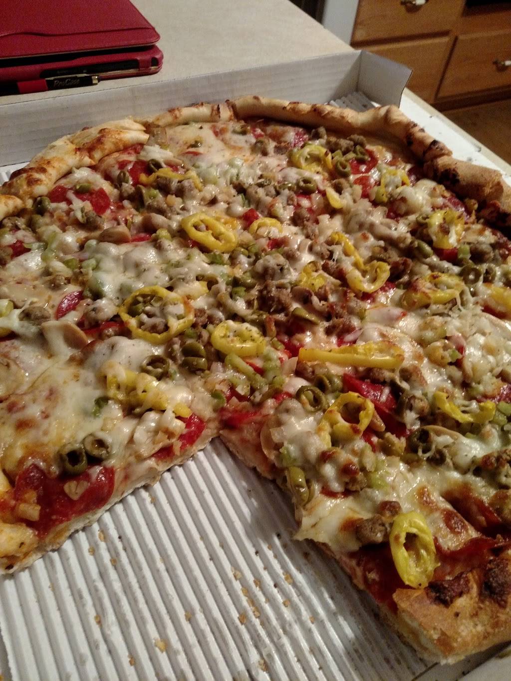 Hanover Pizza | restaurant | 2255 W High St NE, Newark, OH 43055, USA | 7407634561 OR +1 740-763-4561